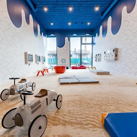 Faro Aqua Deluxe & Parking كولوبرزيغ